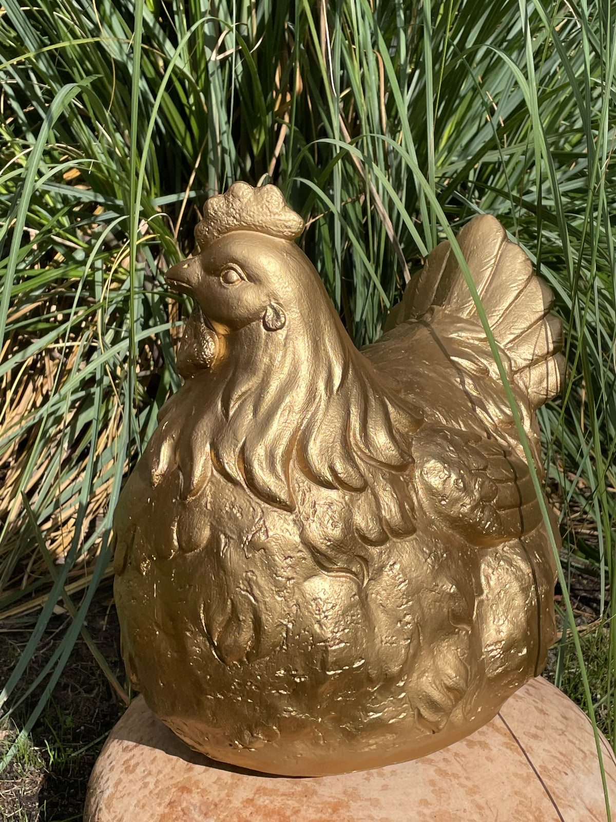 (tuin)beeld gouden kip, boerderij 40cm