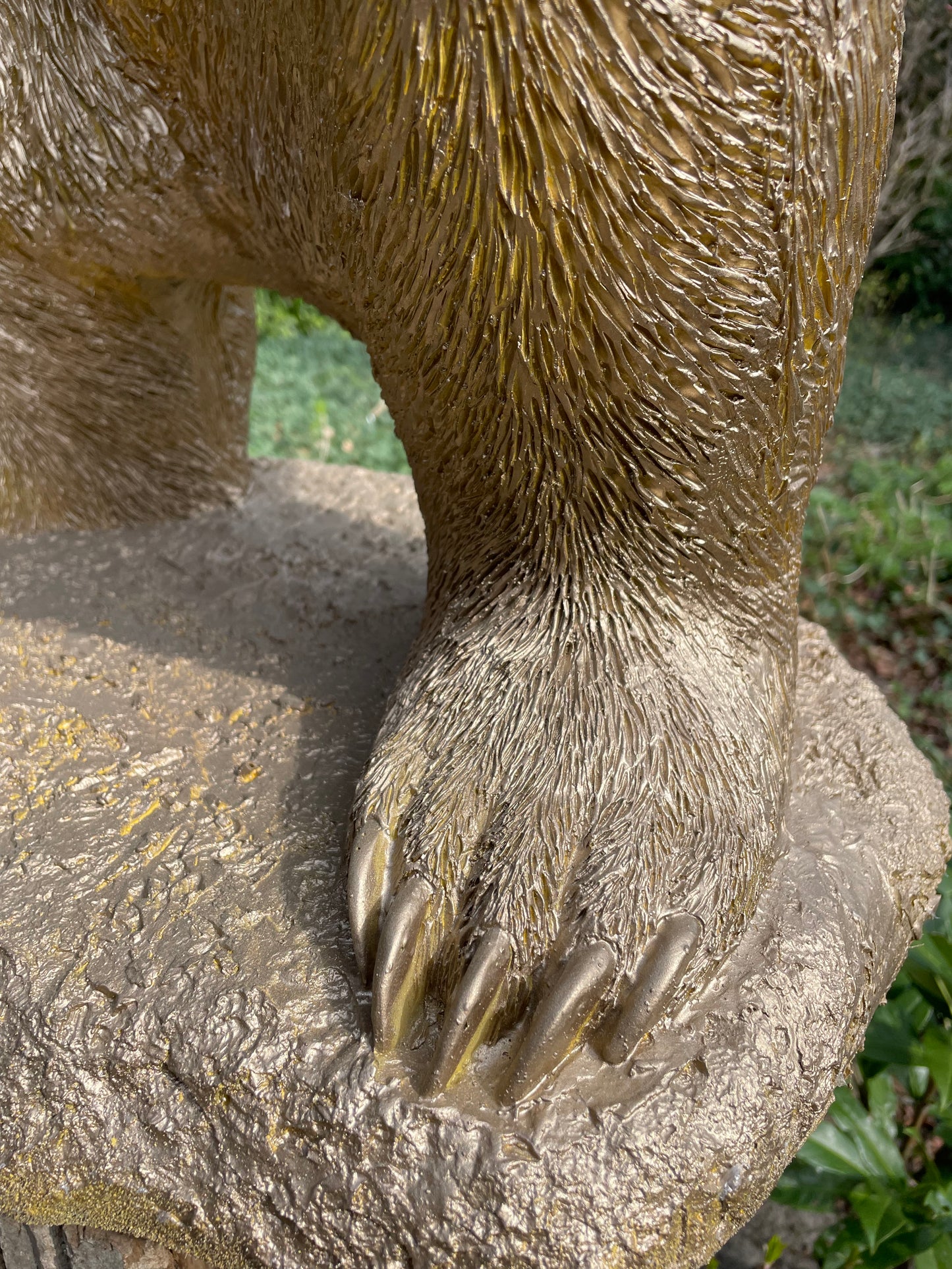 Beeld Beer, goud, tuin, gazon, manege, 120cm