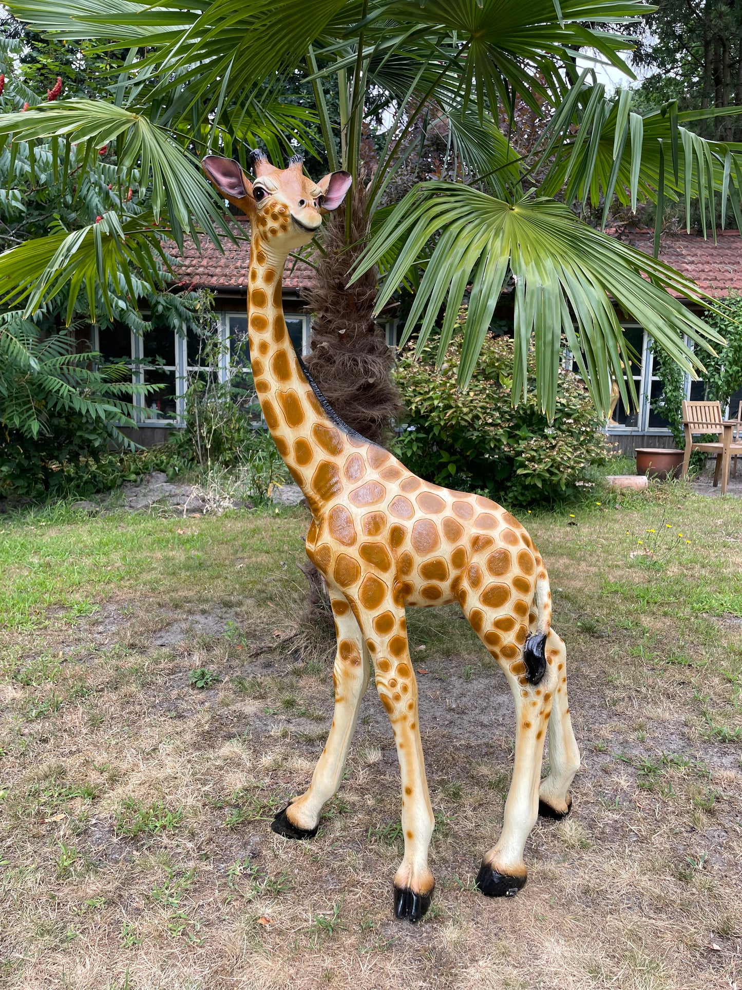 Grote Giraffe Tuinbeeld – Realistisch Dierenbeeld voor Babykamer of Buiten 120cm