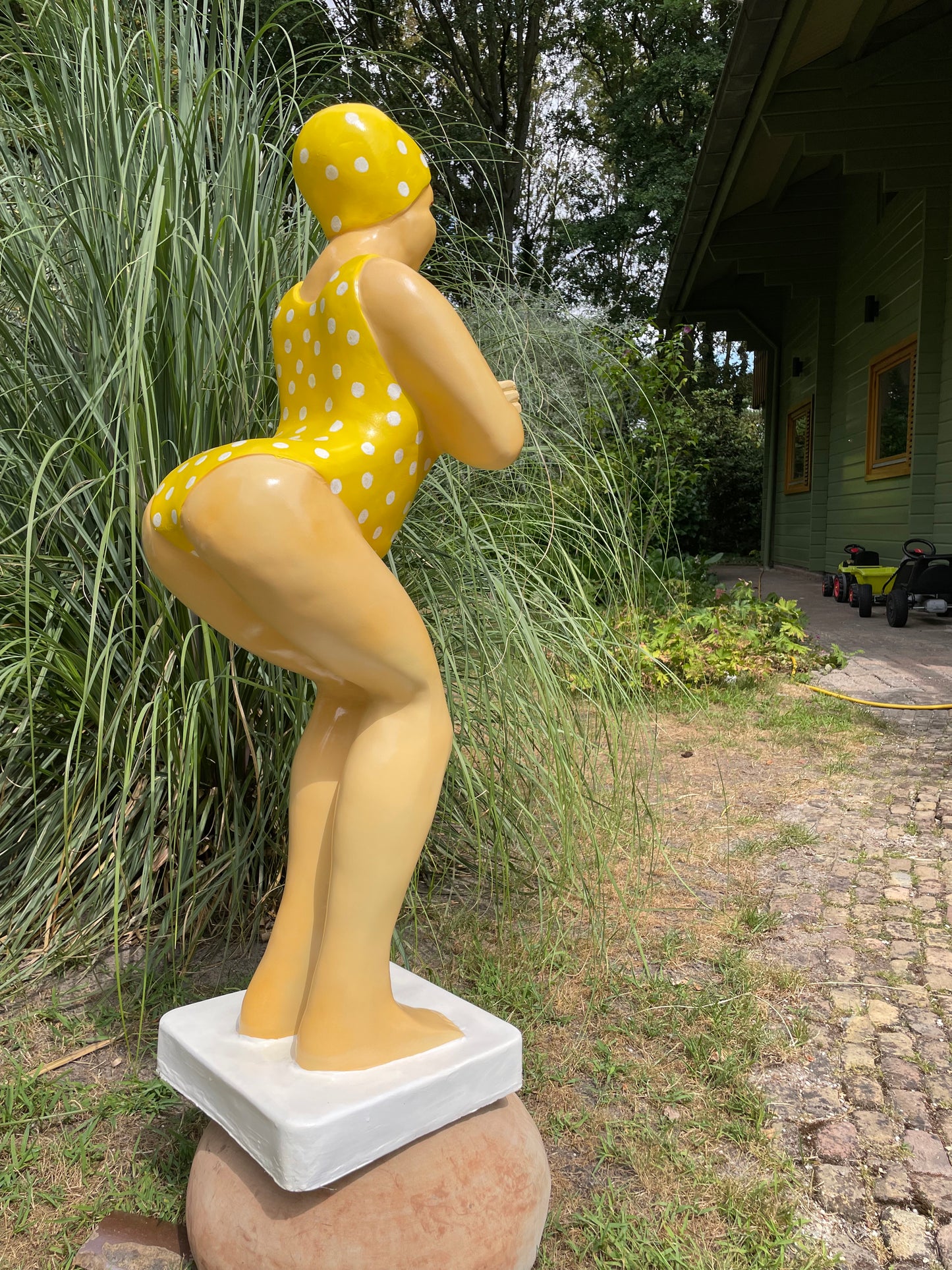 Duikende dame geel bolletje jacuzzi tuin, zwembad, vijver 115cm