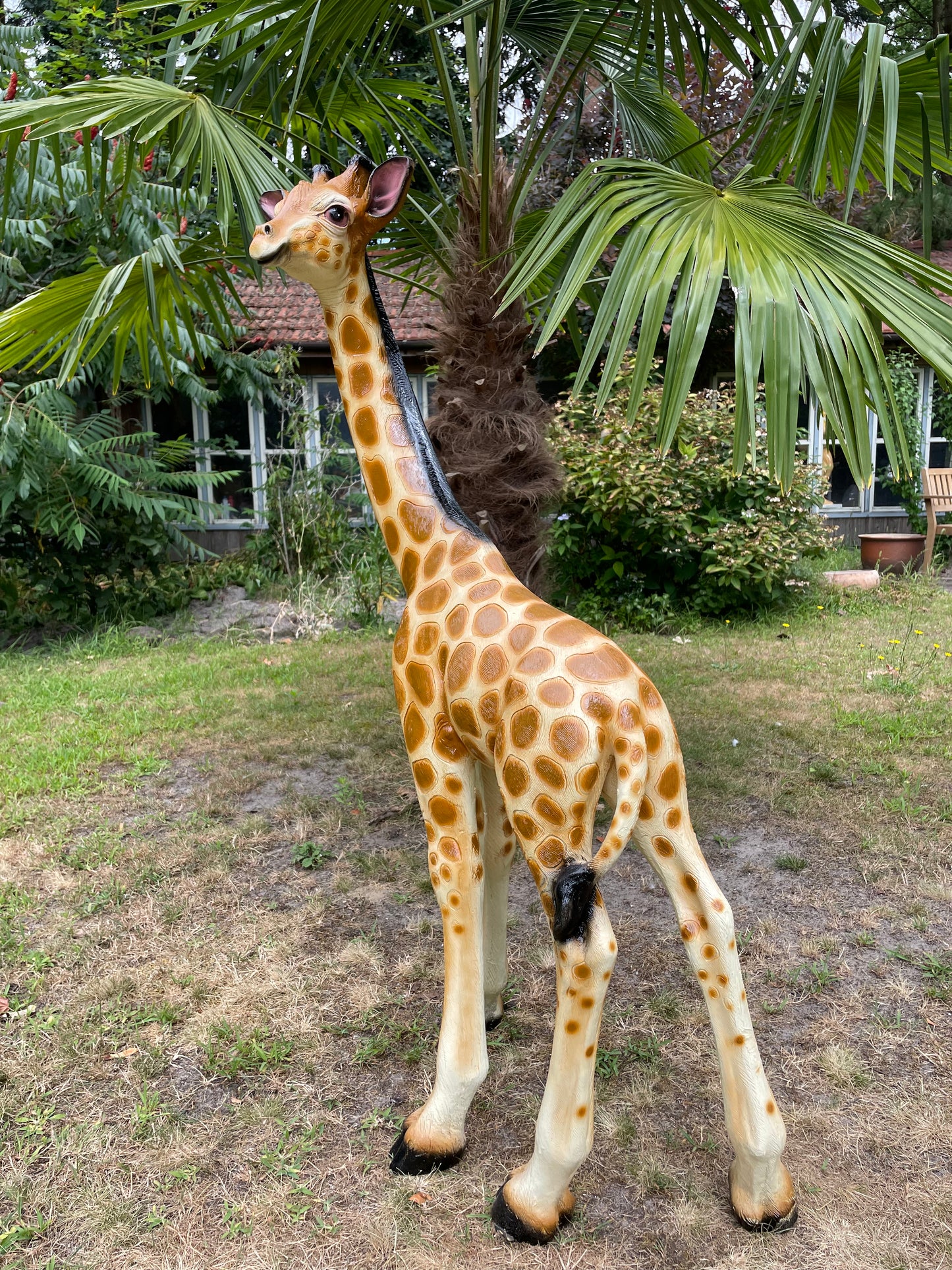 Grote Giraffe Tuinbeeld – Realistisch Dierenbeeld voor Babykamer of Buiten 120cm
