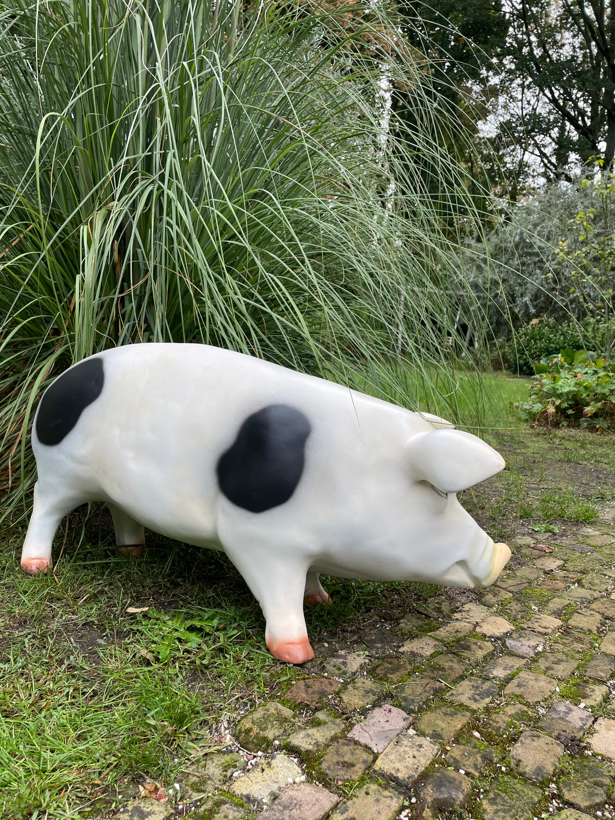(Tuin)Beeld varken zw/w tuin, manege, boerderij 85cm