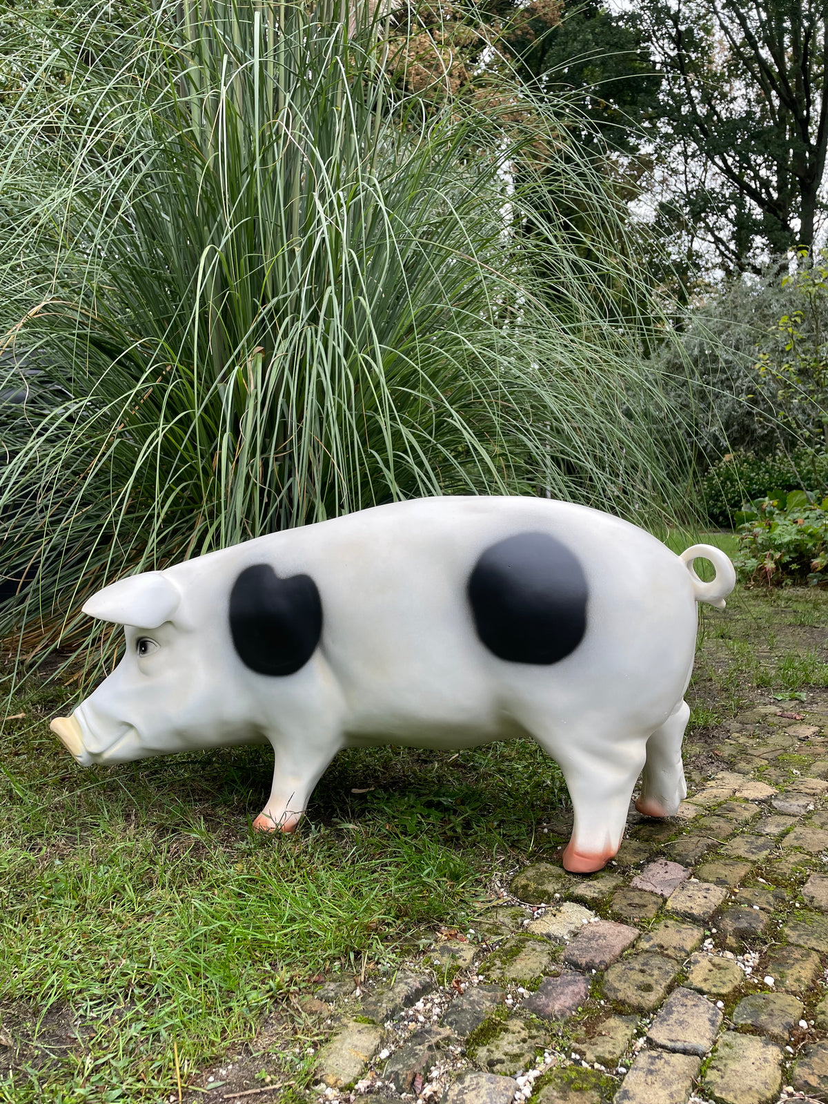 (Tuin)Beeld varken zw/w tuin, manege, boerderij 85cm