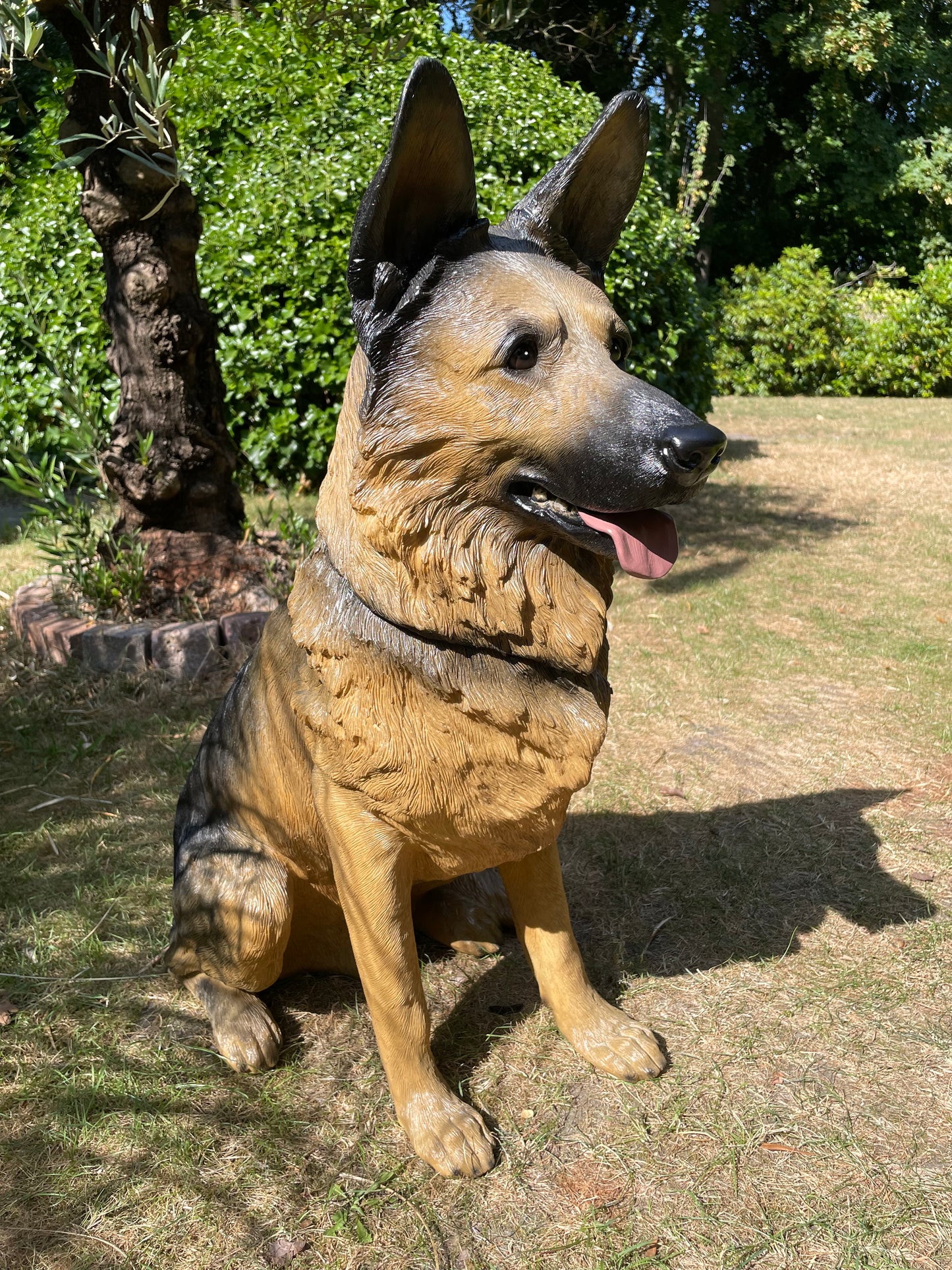 (Tuin)Beeld Duitse herder orig, honden, tuin, vijver 75 cm