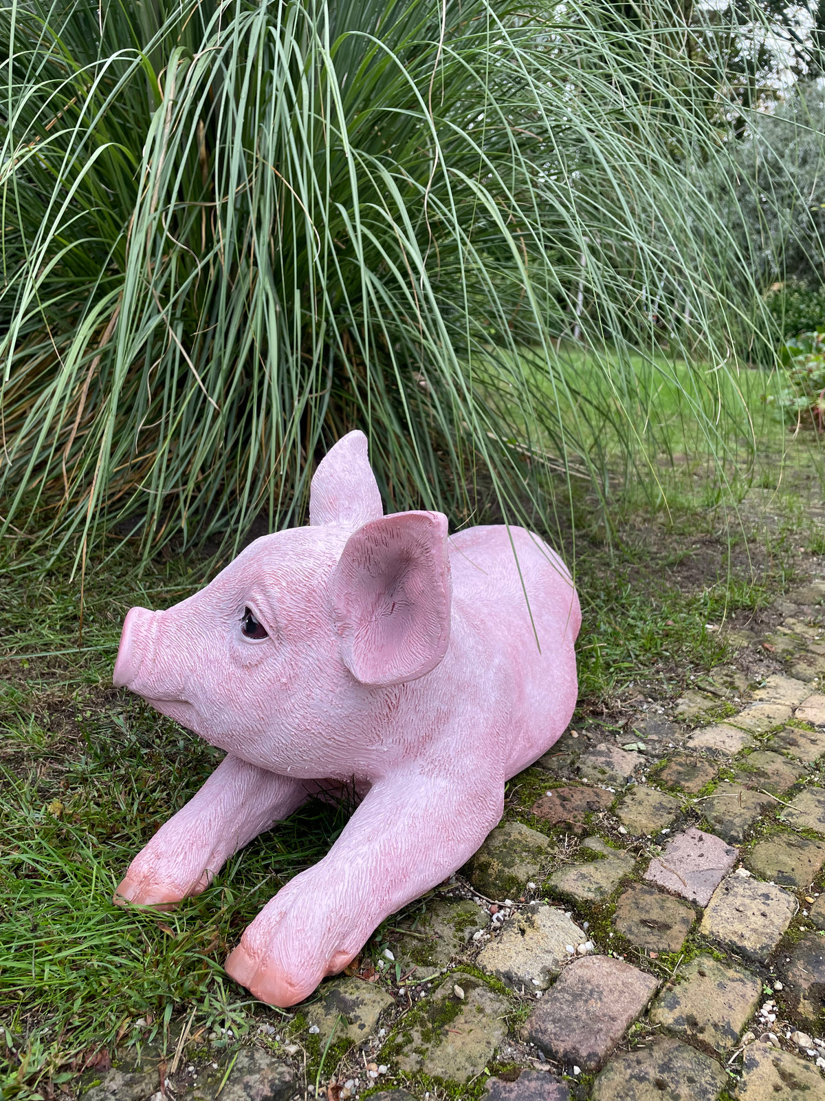 (Tuin)Beeld varken roze liggend tuin, boerderij 70cm