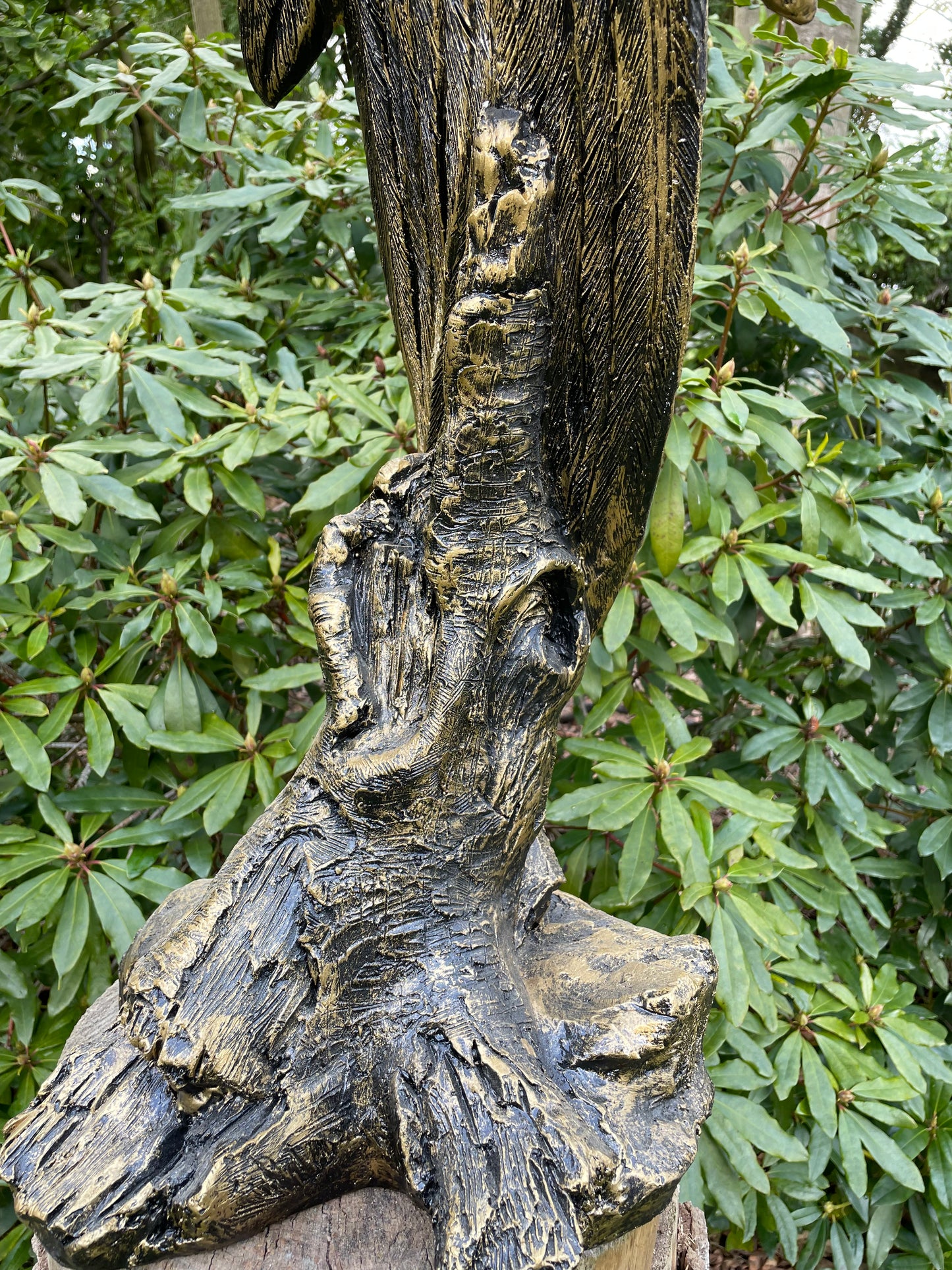 Beeld Feniks vogel op stam, tuin, vijver 100cm