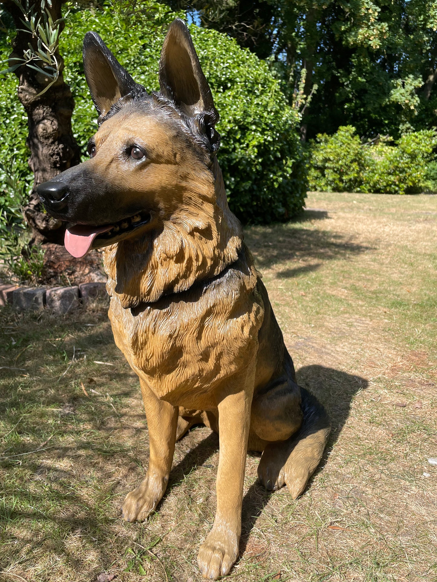 (Tuin)Beeld Duitse herder orig, honden, tuin, vijver 75 cm