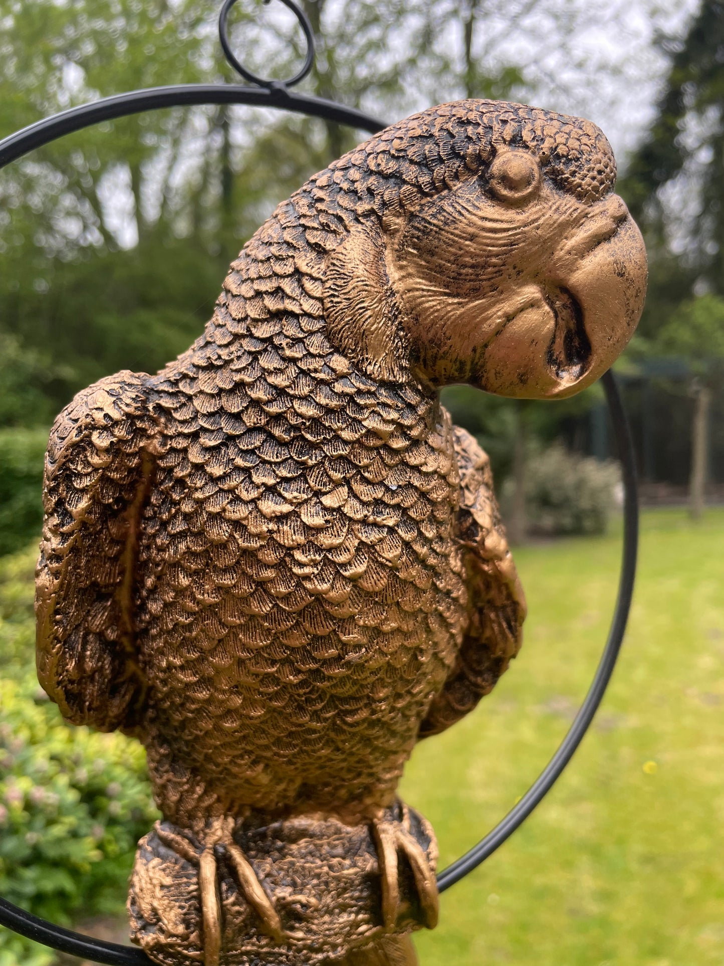 Beeld papegaai Goud, zwembad, vijver, tuin, balkon 50cm