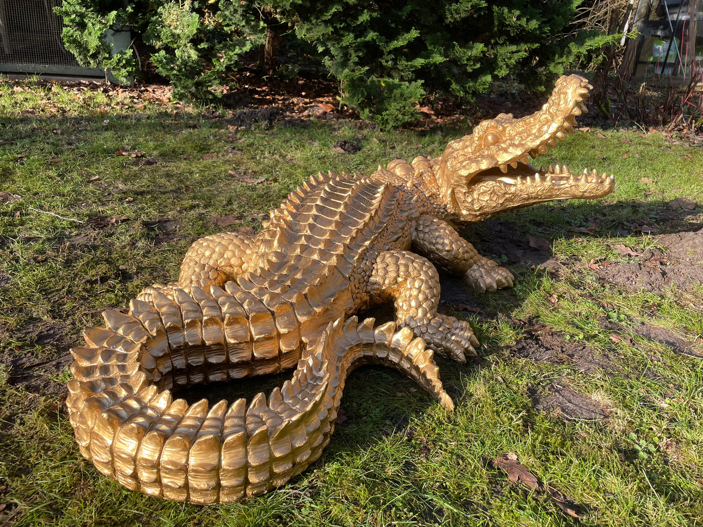 Beeld krokodil, goud, zwembad, vijver, boerderij 125cm