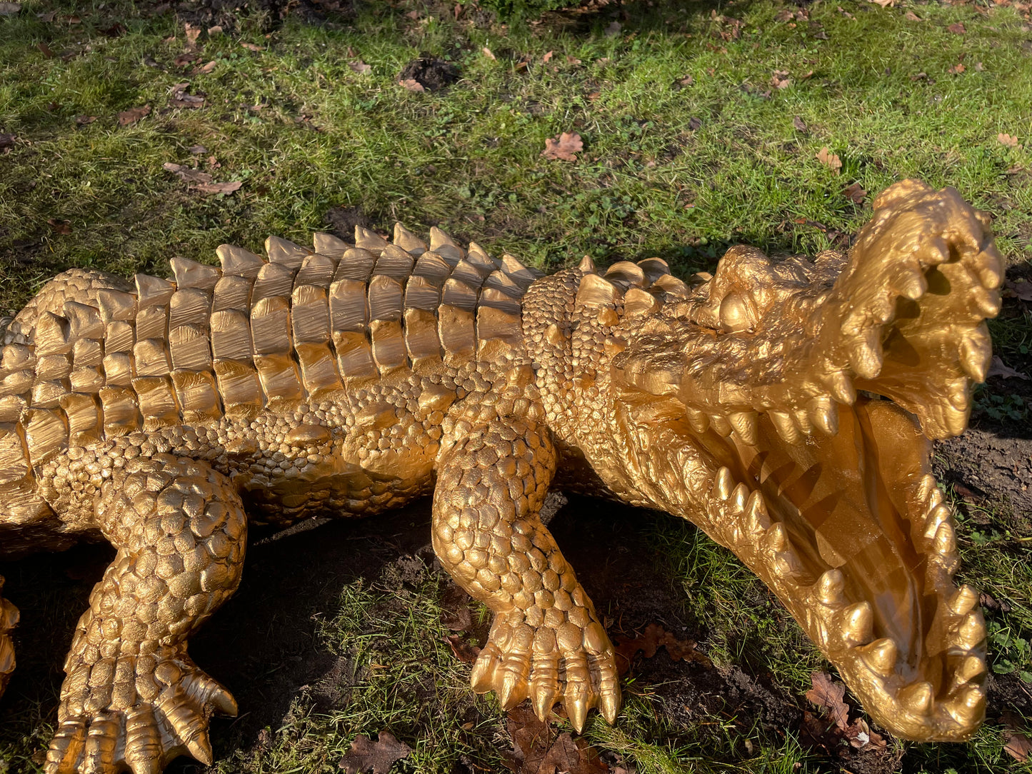 Beeld krokodil, goud, zwembad, vijver, boerderij 125cm