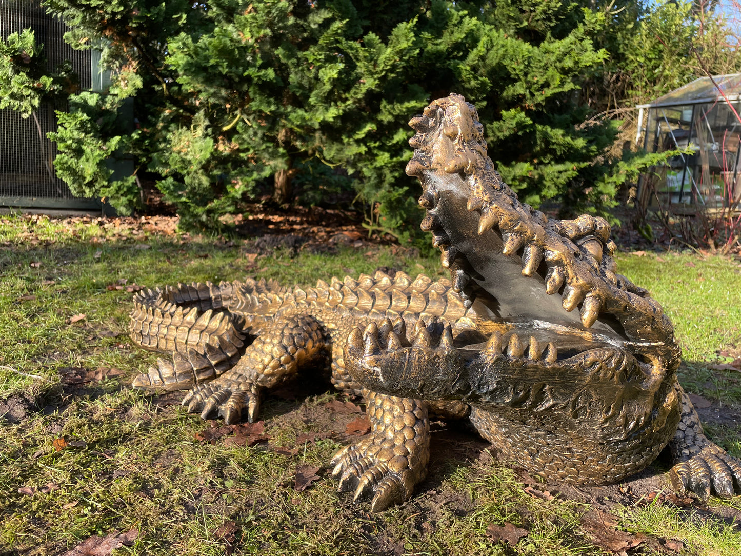 Beeld krokodil, antiek goud, zwembad, vijver, boerderij 125cm