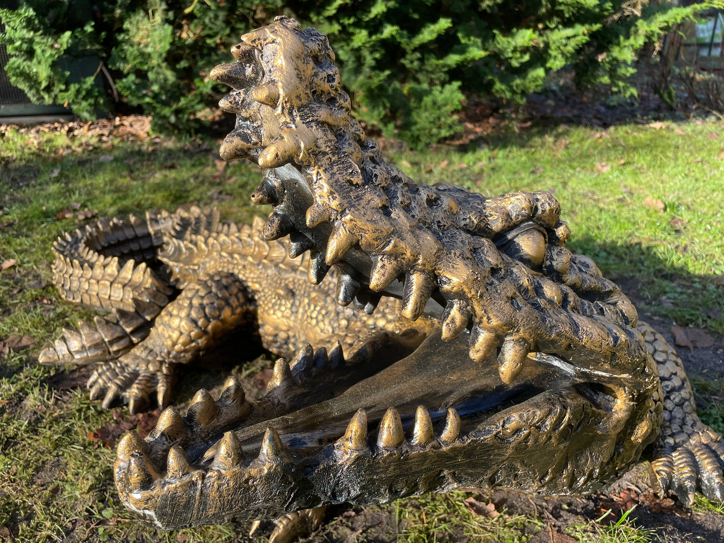 Beeld krokodil, antiek goud, zwembad, vijver, boerderij 125cm